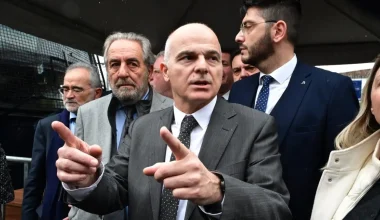 Α.Ψαρόπουλος κατά της Έδρας: «Κακώς διακόπηκε η δίκη – Δεν είναι μόνο η Ζ.Κωνσταντοπούλου στην υπεράσπιση» (βίντεο)