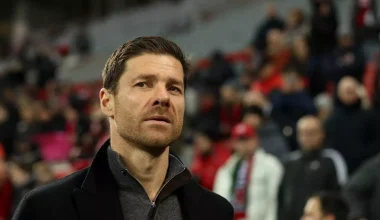 Οι οπαδοί της Λίβερπουλ φεύγουν από το γήπεδο μετά το τέταρτο γκολ από τη Σίτι – Φώναζαν το όνομα του Τ.Αλόνσο