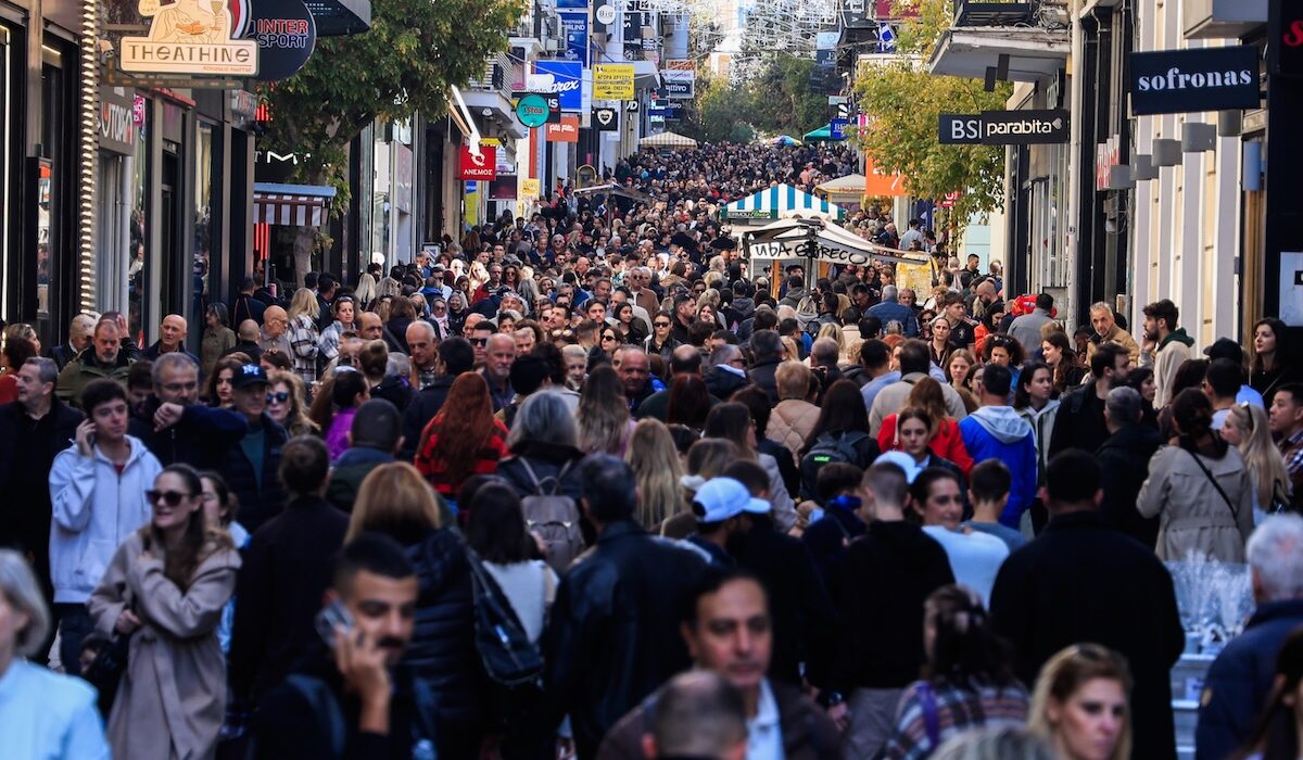 Aνοικτά τα καταστήματα στην Αθήνα για την Κυριακή των Βαΐων: Το ωράριο λειτουργίας τους την Μεγάλη Εβδομάδα