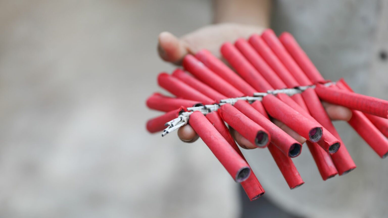 Κατασχέθηκαν 794 κροτίδες στην Αθήνα – Συνελήφθησαν τρεις ανήλικοι