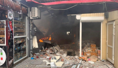 Ρωσικό Geran-2 «έσκασε» τη λάθος στιγμή σε αγορά της ουκρανικής Νικόπολης – Δείτε φωτογραφίες (σκληρές εικόνες)