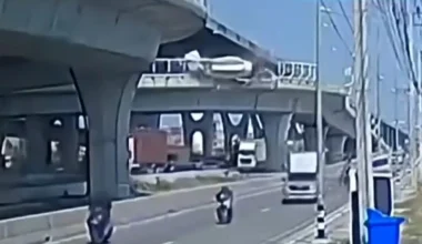 Μπανγκόκ: Μπετονιέρα βγαίνει από την πορεία της και πέφτει από γέφυρα στο κενό (βίντεο)