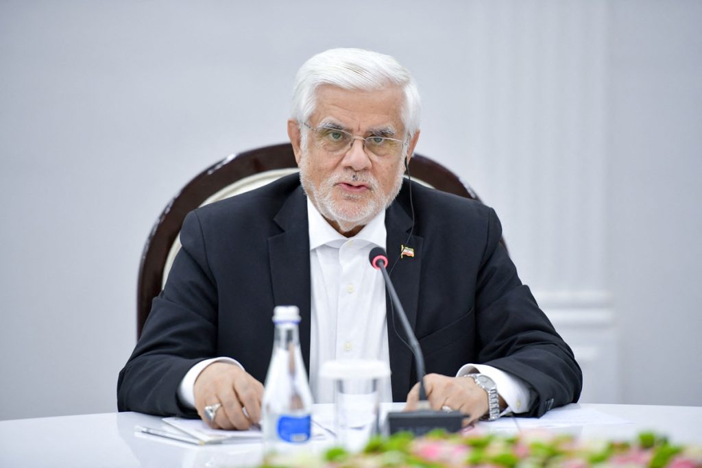 Αντιπρόεδρος Ιράν για Τραμπ: «Θυσιάζει την ευημερία του λαού του για να απειλεί άλλους»