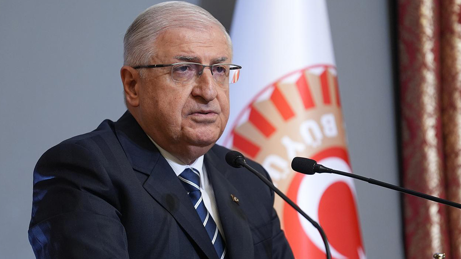 Εκνευρισμένος ο Τούρκος υπουργός Άμυνας: «Η υπομονή μας έχει και όρια», λέει για την Ελλάδα