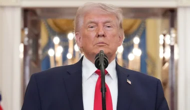 Ντ.Τραμπ: «Έχουμε στείλει πολλά όπλα σε Ιρανούς αντικαθεστωτικούς και σε Κούρδους»