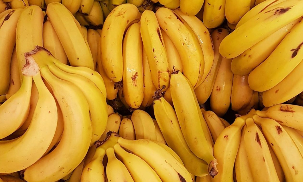Δείτε τι μπορείτε να κάνετε για να μη μαυρίζουν γρήγορα οι μπανάνες