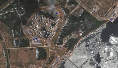 Ρωσία: Ουκρανικά drones έπληξαν αγωγό πετρελαίου κοντά στο λιμάνι Πριμόρσκ (φώτο)