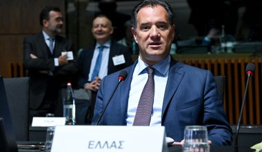 Άδωνις Γεωργιάδης εναντίον Κωστή Χατζηδάκη για τα ρουσφέτια