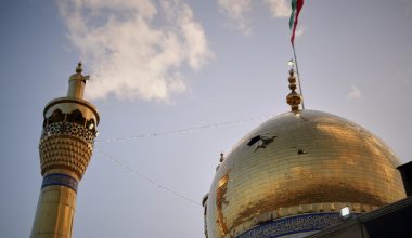 Ιράν: Αμερικανοϊσραηλινές αεροπορικές επιδρομές έπληξαν το μεγάλο τζαμί της πόλης Ζαντζάν (φώτο)