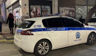 Σε κρίσιμη κατάσταση ο 17χρονος που παρασύρθηκε από λεωφορείο στον Πειραιά