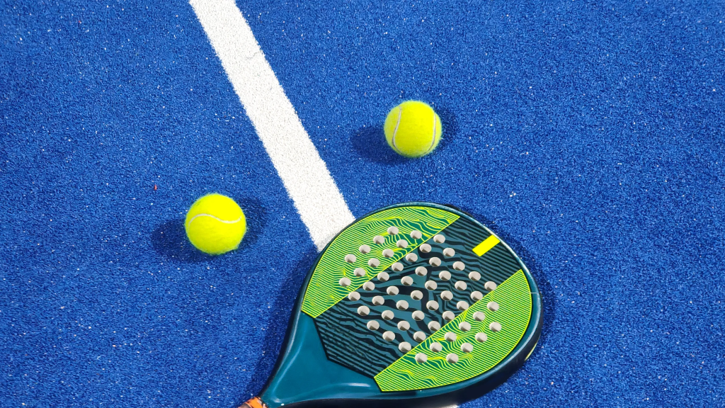 Padel: Το άθλημα που είναι… εμπειρία για το σώμα και το μυαλό – Πώς ενισχύει τη φυσική κατάσταση