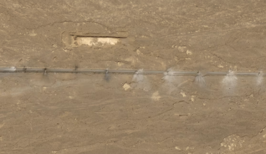 Ιράν: Δορυφορικές εικόνες αποκαλύπτουν τουλάχιστον 28 κρατήρες κοντά στο σημείο που διασώθηκε ο Αμερικανός πιλότος