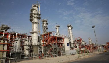 HΠΑ και Ισραήλ εξαπέλυσαν πλήγματα κατά ιρανικών πετροχημικών εγκαταστάσεων στο South Pars: Ισχυρές εκρήξεις