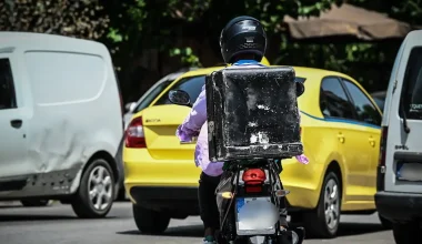 Καλλιθέα: Διανομέας παρέσυρε 12χρονο αγόρι – Στο νοσοκομείο ο ανήλικος