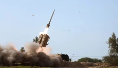 Ιρανικός πύραυλος διασχίζει σαν σφαίρα τον ουρανό του νότιου Ισραήλ μπροστά στους έκπληκτους πολίτες (βίντεο)