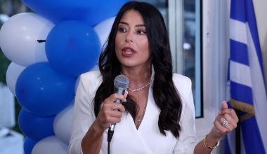 Α.Λατινοπούλου για διάγγελμα Κ.Μητσοτάκη: «Εδώ το μπλε σανό το περιποιημένο!» (βίντεο)