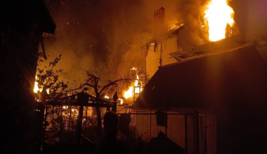 Νύχτα «κόλασης» στην Οδησσό: Ρωσικά drones και πύραυλοι έκαψαν κτήρια και υποδομές των Ουκρανών (βίντεο)