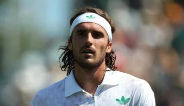 Σ.Τσιτσιπάς: Αποκλείστηκε στον πρώτο γύρο του Μόντε Κάρλο – «Βουτιά» στο Νο.65 της παγκόσμιας κατάταξης