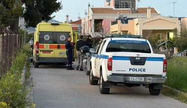 Άνδρας βρέθηκε νεκρός σε χαντάκι στην Παιανία: Είχε ταινία ταιράπ δεμένη γύρω από τον λαιμό του