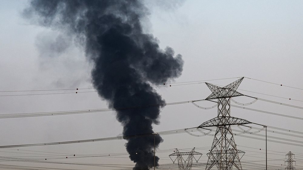 ΗΠΑ και Ισραήλ βομβάρδισαν γέφυρα κοντά στην πόλη Κομ του Ιράν: Πληροφορίες για νεκρούς (βίντεο)