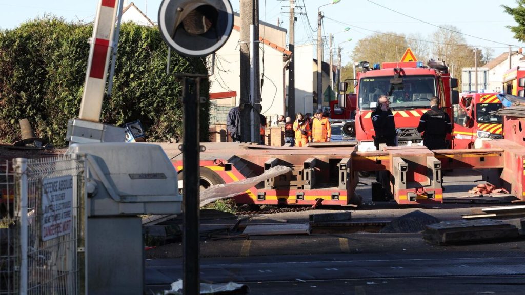 Τρένο συγκρούστηκε με στρατιωτικό όχημα στη Γαλλία: Νεκρός ο μηχανοδηγός – Πληροφορίες για πολλούς τραυματίες