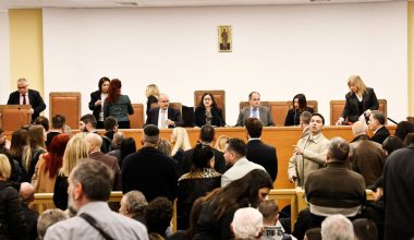 Έγκλημα στα Τέμπη: Διατάχθηκε κατεπείγουσα προκαταρκτική εξέταση για την καταλληλότητα του χώρου της δίκης