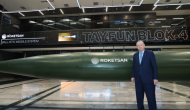 Ο Τ.Ερντογάν εγκαινιάζει τις εγκαταστάσεις για την αναπαραγωγή του υπερηχητικού πυραύλου Tayfun Block 4 (βίντεο)