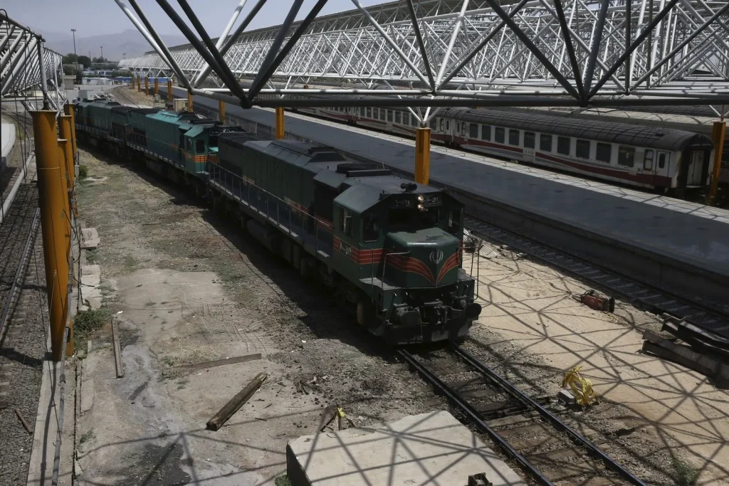 Ιράν: Aναστέλλονται τα σιδηροδρομικά δρομολόγια στη Μασχάντ