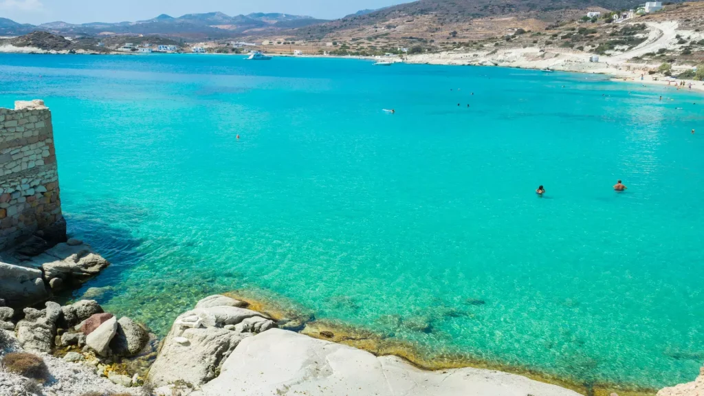 Conde Nast Traveller: Η ελληνική παραλία που ξεχωρίζει για τη λευκή άμμο και τα τιρκουάζ νερά της