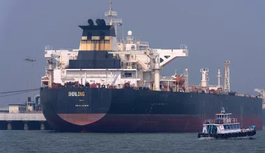 Ιράν για διέλευση Ορμούζ: «12 πλοία την ημέρα και αφού έχουν πληρώσει δασμούς»