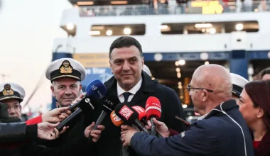 Οι «ευχές» του Β.Κικίλια στους Έλληνες για τις γιορτές – Ευχήθηκε «αγάπη και ΑΝΕΧΕΙΑ στο διπλανό μας»!