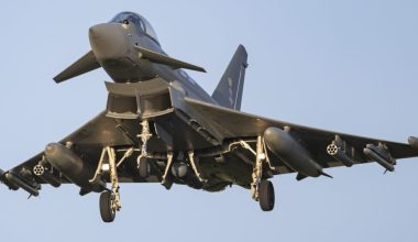 Το Eurofighter ξεκίνησε δοκιμές με ρουκέτες APKWS – Για να αντιμετωπίσει οικονομικά drones