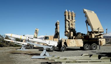 «Εχθρικές αεροπορικές επιδρομές ενεργοποίησαν την αεράμυνα» ανέφερε το Ιράν