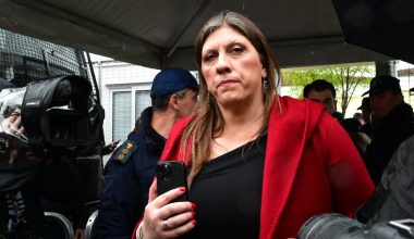 Τρολάρουν στα social την Ζ.Κωνσταντοπούλου για το Πάσχα – «Σε ποιον ετοιμάζει εκταφή;»