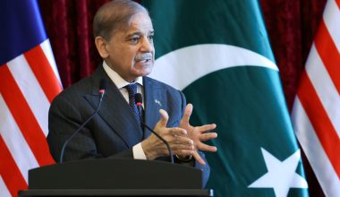 Πρωθυπουργός Πακιστάν: «H κατάπαυση του πυρός θα εφαρμοστεί και στο Λίβανο»