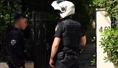 Γαλάτσι: Χειροπέδες σε δύο ανήλικους αλλοδαπούς που έκλεψαν δίκυκλο όχημα από την Κυψέλη