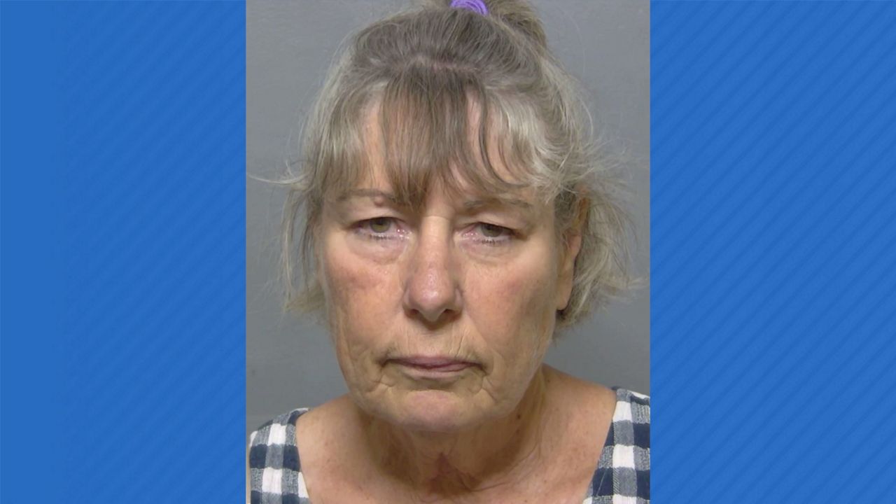 ΗΠΑ: Πανικός μέσα σε σχολικό λεωφορείο που χτυπήθηκε από τρένο στο Ορλάντο – Συνελήφθη η 67χρονη οδηγός (βίντεο)