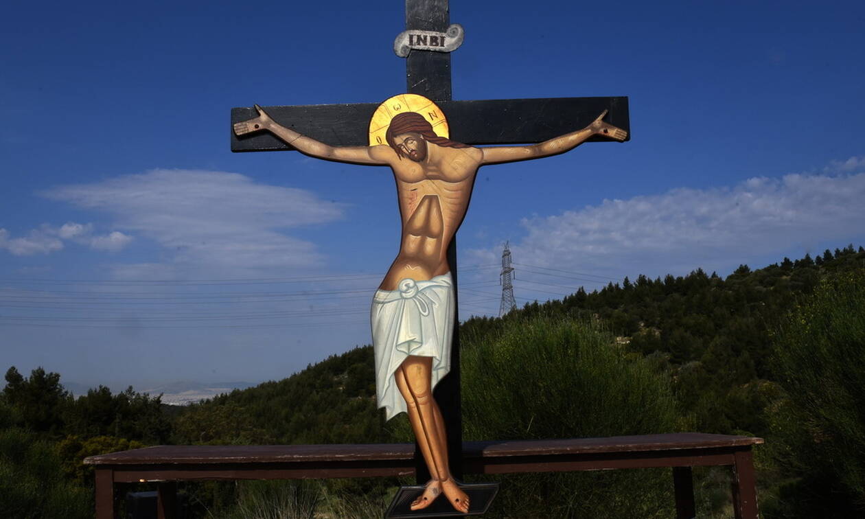 Μεγάλη Πέμπτη: Η Ακολουθία των Αγίων Παθών – «Σήμερον κρεμάται επί ξύλου ο εν ύδασι την γην κρεμάσας»