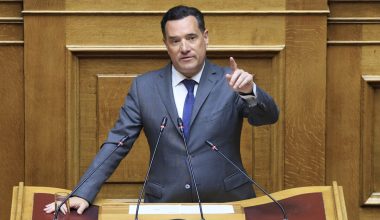 Α.Γεωργιάδης προς Ν.Ανδρουλάκη: «Ας πάτε σε καμία Εκκλησία να προσευχηθείτε μήπως σας φωτίσει ο Θεός»