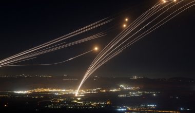 Η Χεζμπολάχ εκτόξευσε ομοβροντία ρουκετών εναντίον του Ισραήλ