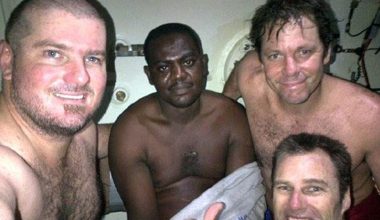 Χάρισον Οκένε: O άνδρας που είχε εγκλωβιστεί στον βυθό της θάλασσας για 60 ώρες! – Πώς επιβίωσε