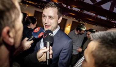 Πρωθυπουργός Γροιλανδίας σε Τραμπ: «Εκπροσωπώ ένα περήφανο έθνος»