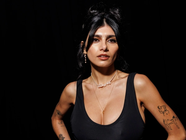 Μία Καλίφα: Με δάκρυα στα μάτια για τους βομβαρδισμούς στο Λίβανο – Δείτε την ανάρτησή της (βίντεο)