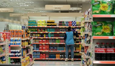 Μεγάλη Παρασκευή: Δείτε τι ώρα θα λειτουργήσουν αύριο τα σούπερ μάρκετ και τα καταστήματα