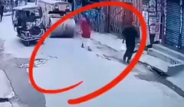 Σοκαριστικό βίντεο από την Ινδία: Οδοστρωτήρας περνάει πάνω από πεζό