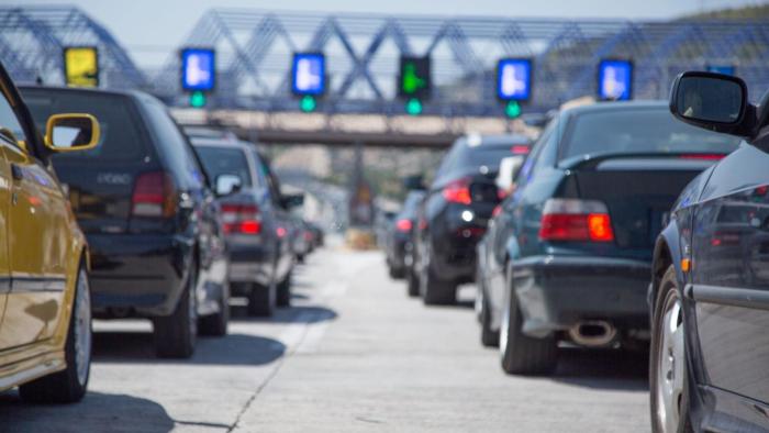 Αυτές είναι οι κατηγορίες των οδηγών που δικαιούνται να περνούν δωρεάν από διόδια