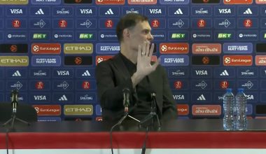 Γιώργος Μπαρτζώκας: Αιφνιδιάστηκε ο προπονητής του Ολυμπιακού – «Πάντα έτσι είναι εδώ;» (βίντεο)