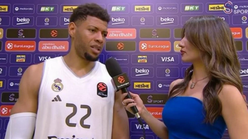 Η δημοσιογράφος Ντενίζ Ακσόι «νίκησε» τη διαφορά ύψους με τον Έντι Ταβάρες – Δείτε πως (φώτο)