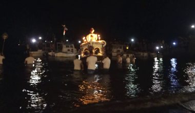 Στην Ύδρα ο Επιτάφιος θα μπει μέσα στην θάλασσα (βίντεο)