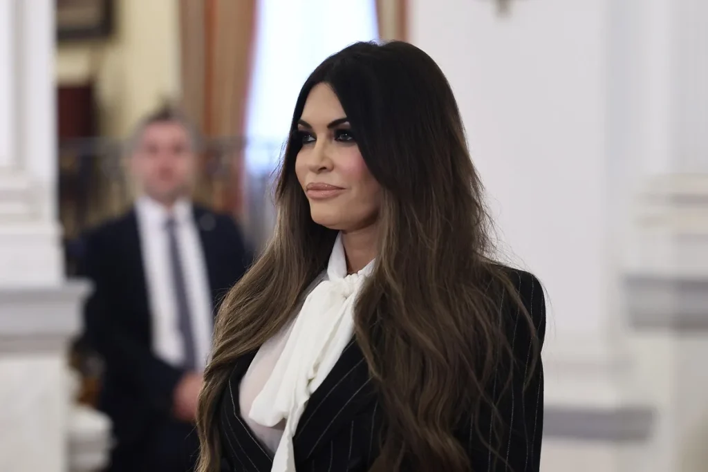 Είναι τρομακτικό να μας υποβιβάζουν οι ΗΠΑ σε επίπεδο επαρχίας και εμείς να κάνουμε ότι δεν τρέχει τίποτα